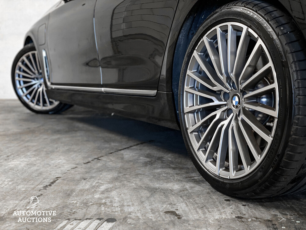 BMW 745e M-sport parts Plug-In Hybride G11 ORG-NL 394pk 2019 -Orig. NL- 7-Serie, ZR-171-V