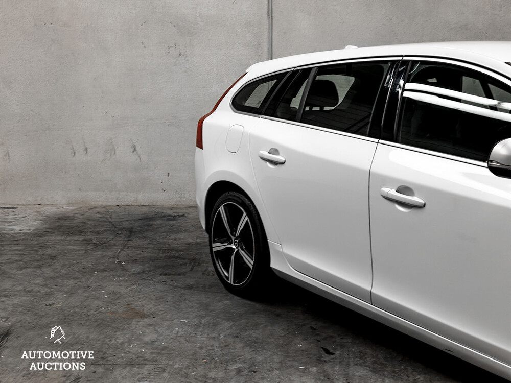 Volvo V60 Business Sport 2.0 D4 190pk 2018 -Orig. NL-, TL-707-B