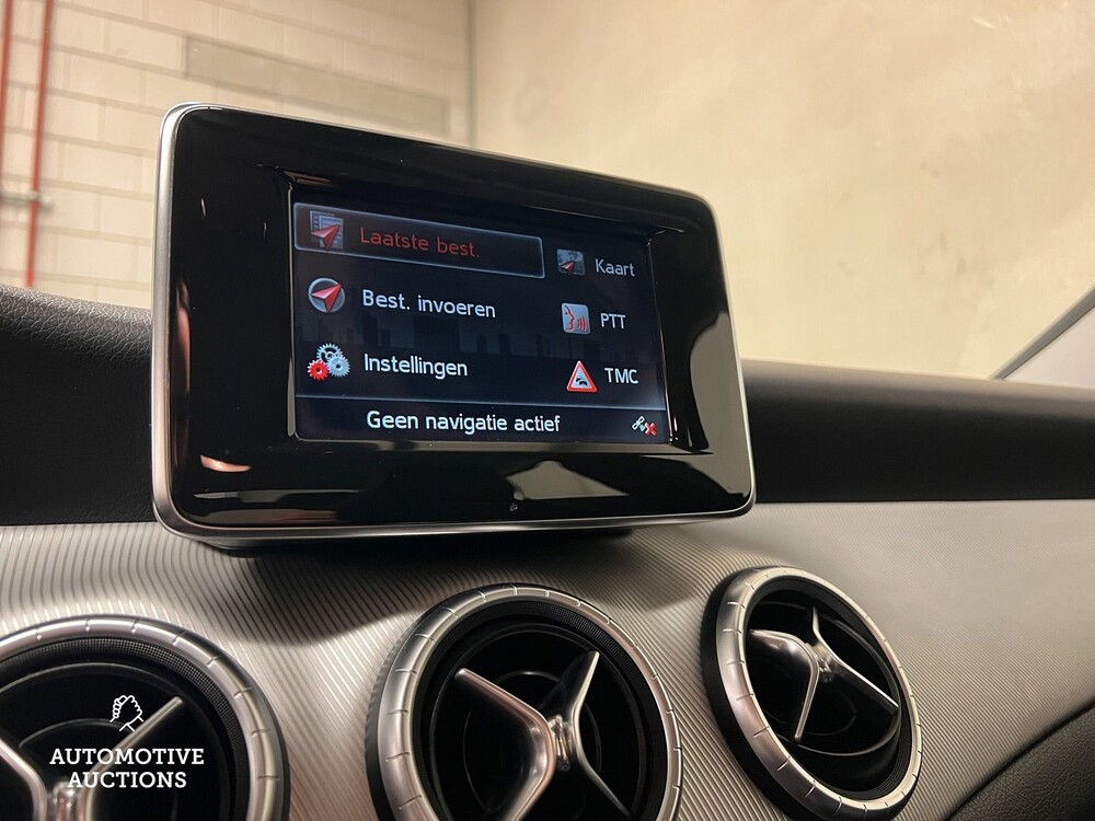 Mercedes-Benz CLA180 Ambition 122pk 2013 CLA-Klasse -Orig. NL-, 7-SNK-32