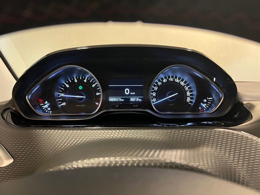 Peugeot 208 GT-line 1.2 PureTech 110pk 2016, L-188-DJ