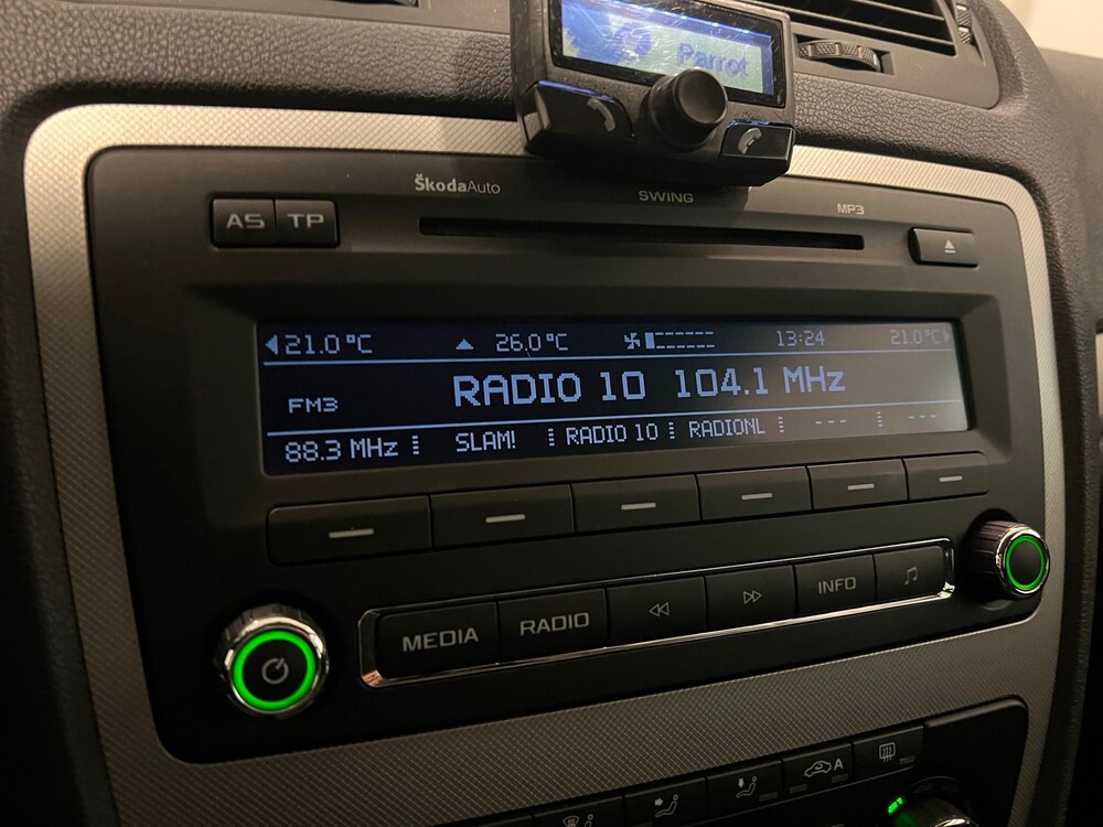 Skoda Octavia Combi 1.8 TSI Elegance 160pk 2012, 64-SXX-5