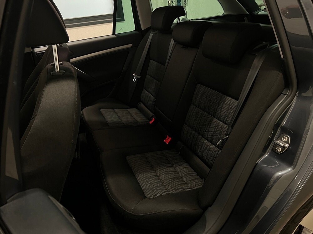 Skoda Octavia Combi 1.8 TSI Elegance 160pk 2012, 64-SXX-5