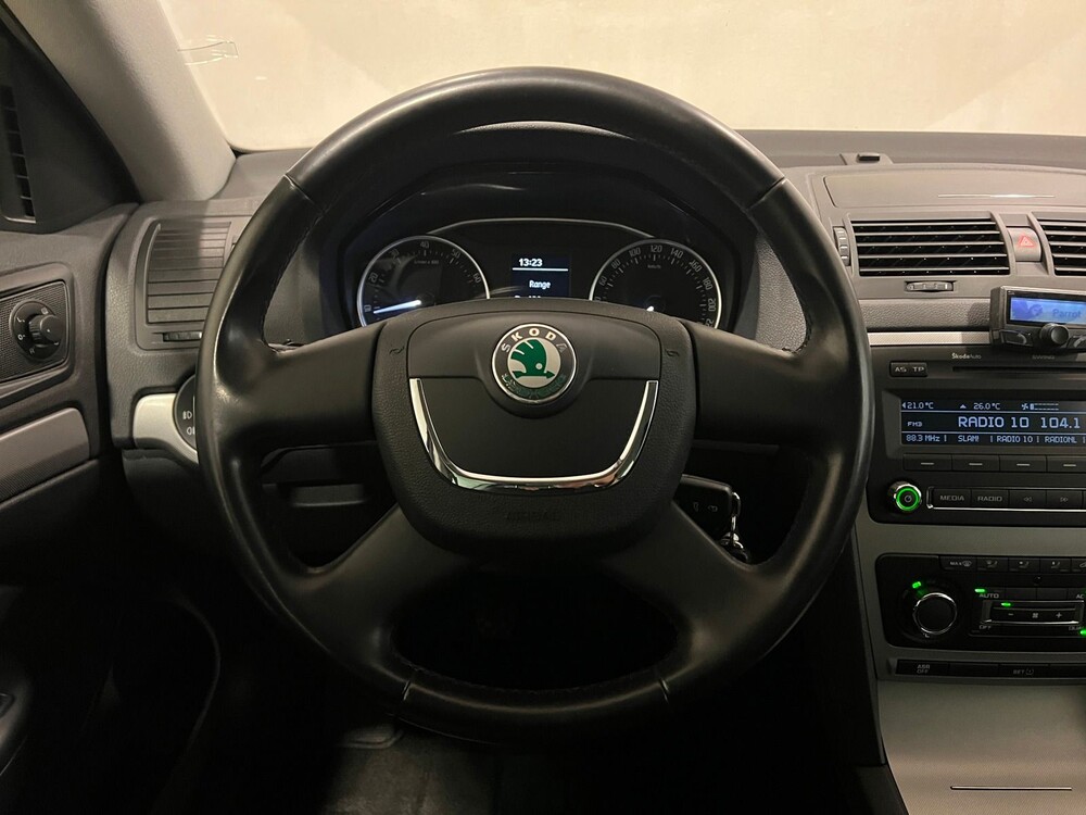 Skoda Octavia Combi 1.8 TSI Elegance 160pk 2012, 64-SXX-5