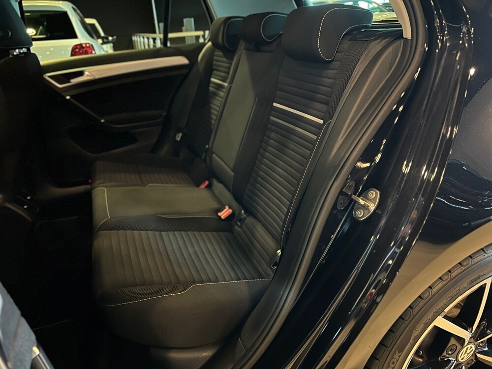 Volkswagen Golf 7 TSI Highline Cup Edition 105pk 2014, G-905-JT