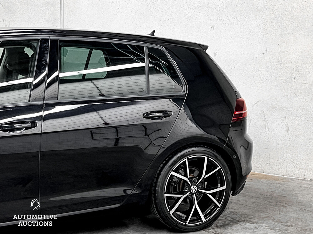 Volkswagen Golf 7 TSI Highline Cup Edition 105pk 2014, G-905-JT