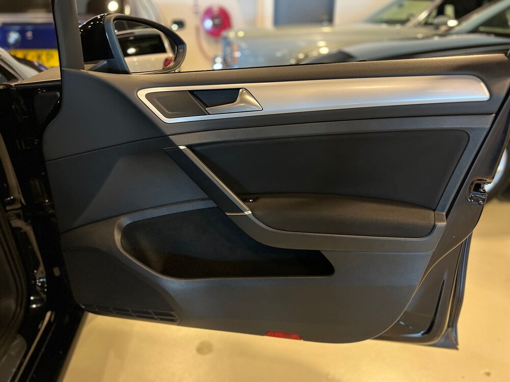 Volkswagen Golf 7 TSI Highline Cup Edition 105pk 2014, G-905-JT