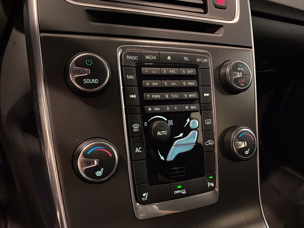 Volvo V60 2.0 D3 5-cylinder Momentum 163hp 2011, 10-XRX-7