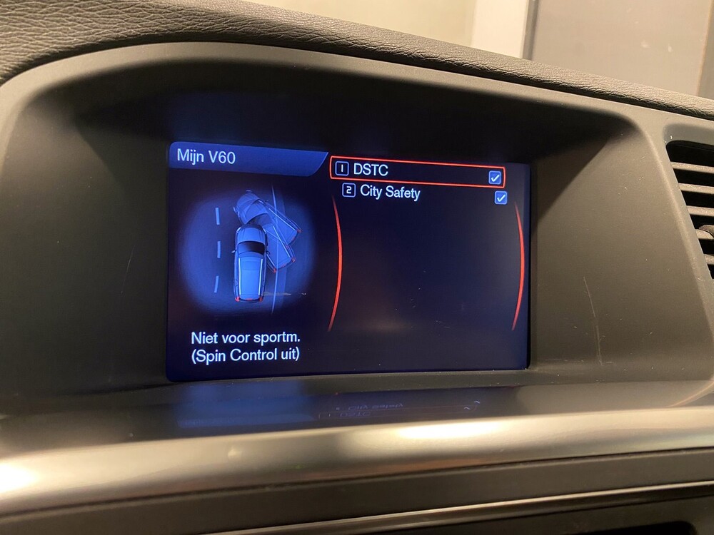 Volvo V60 2.0 D3 5-cylinder Momentum 163hp 2011, 10-XRX-7