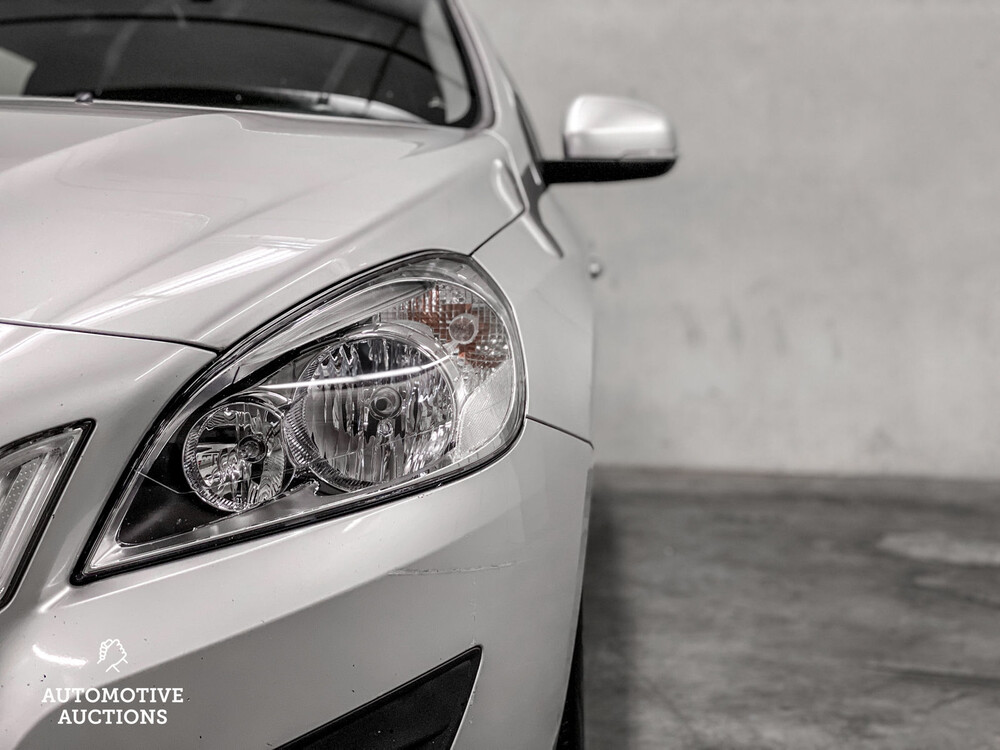 Volvo V60 2.0 D3 5-cylinder Momentum 163hp 2011, 10-XRX-7