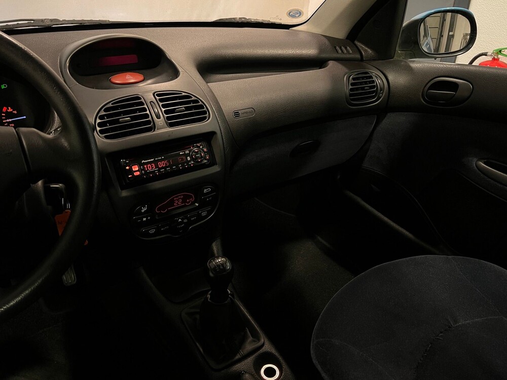 Peugeot 206 1.4 Gentry 75pk 2002 -Orig. NL-, 15-HT-PV