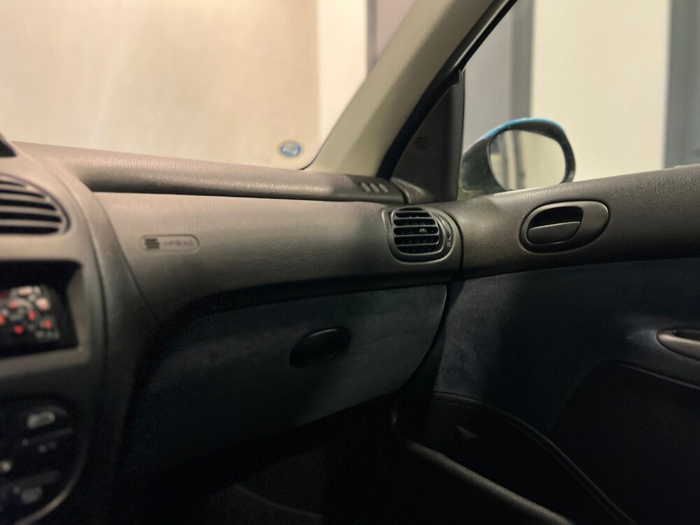 Peugeot 206 1.4 Gentry 75pk 2002 -Orig. NL-, 15-HT-PV