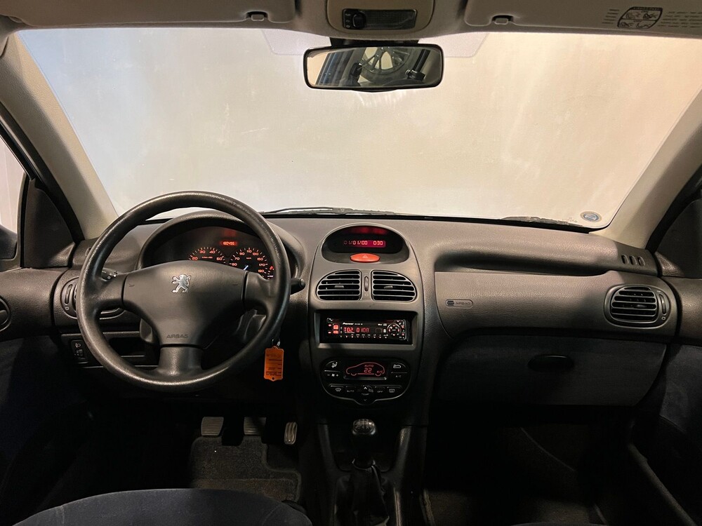 Peugeot 206 1.4 Gentry 75pk 2002 -Orig. NL-, 15-HT-PV