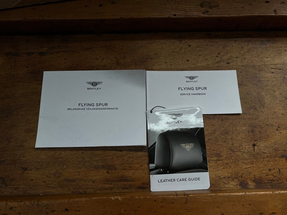 Bentley Flying Spur 6.0 W12 S 635PS Erstausgabe NEUES MODELL 2020 (ORIGINAL ENGLISCH), H-376-XF