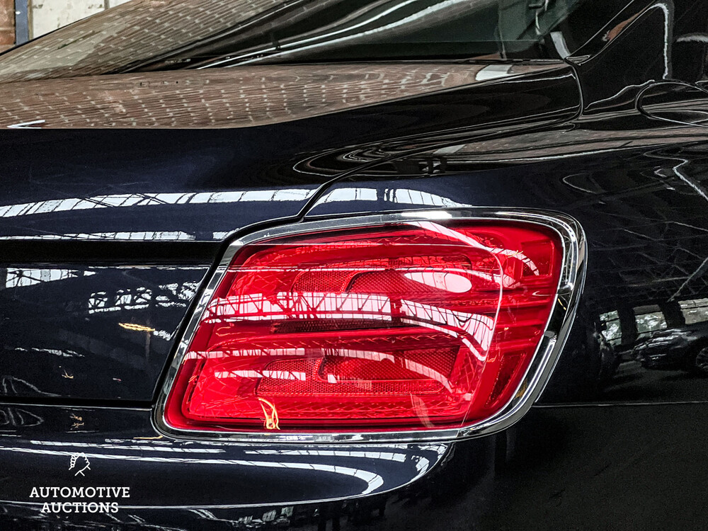 Bentley Flying Spur 6.0 W12 S 635PS Erstausgabe NEUES MODELL 2020 (ORIGINAL ENGLISCH), H-376-XF