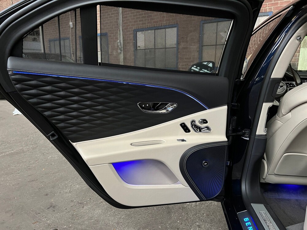 Bentley Flying Spur 6.0 W12 S 635PS Erstausgabe NEUES MODELL 2020 (ORIGINAL ENGLISCH), H-376-XF