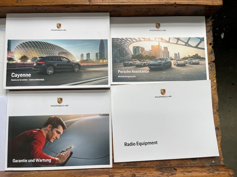 Porsche Cayenne Turbo 4.0 V8 Sport-Chrono CARBON-EDITION 549PS 2019, L-161-XJ