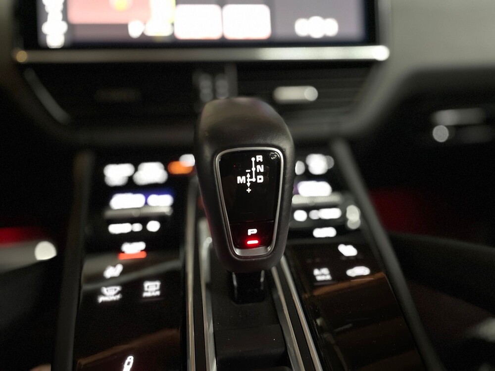 Porsche Cayenne Turbo 4.0 V8 Sport-Chrono CARBON-EDITION 549PS 2019, L-161-XJ