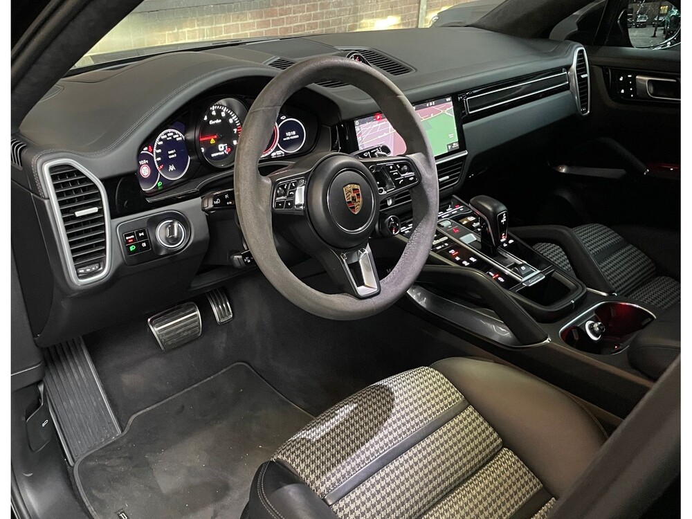 Porsche Cayenne Turbo 4.0 V8 Sport-Chrono CARBON-EDITION 549PS 2019, L-161-XJ