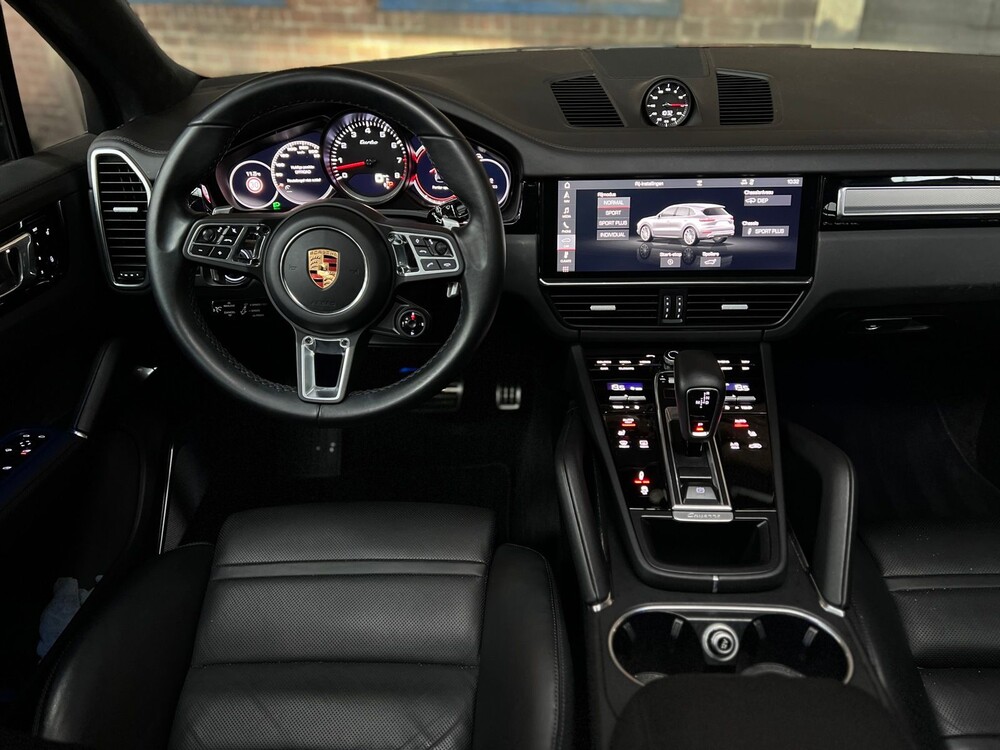 Porsche Cayenne Turbo 4.0 V8 549PS 2018 Sport-Chrono -Orig. NL-, RR-105-B