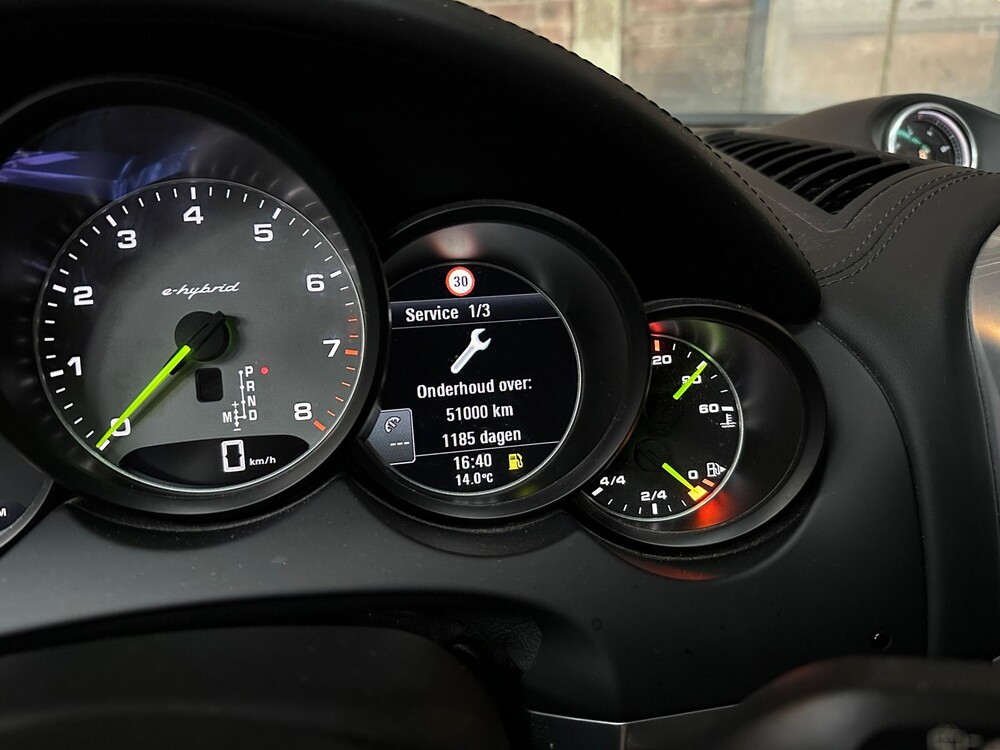 Porsche Cayenne S E-Hybrid 3.0 V6 416PS 2015 -Orig. DE- Plug-In-Hybrid, HF-230-S