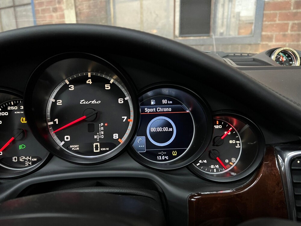 Porsche Panamera Turbo 4.8 V8 500hp 2009 Sport-Chrono