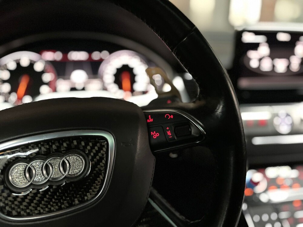 Audi A8 Long 6.3 W12 Quattro 500hp 2011