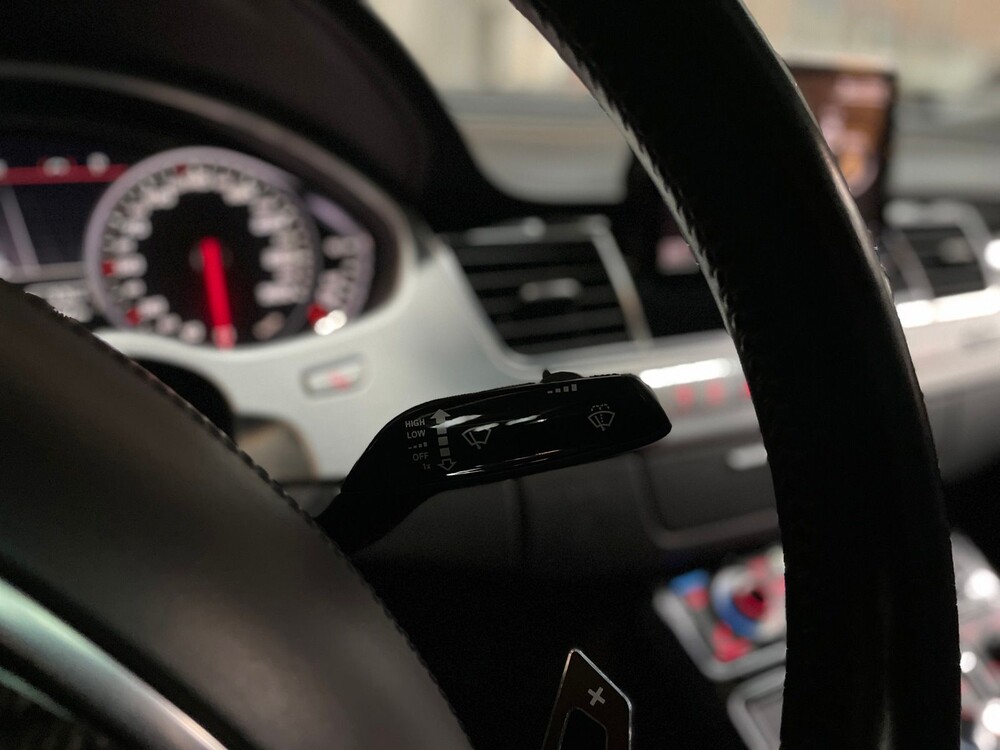 Audi A8 Long 6.3 W12 Quattro 500hp 2011