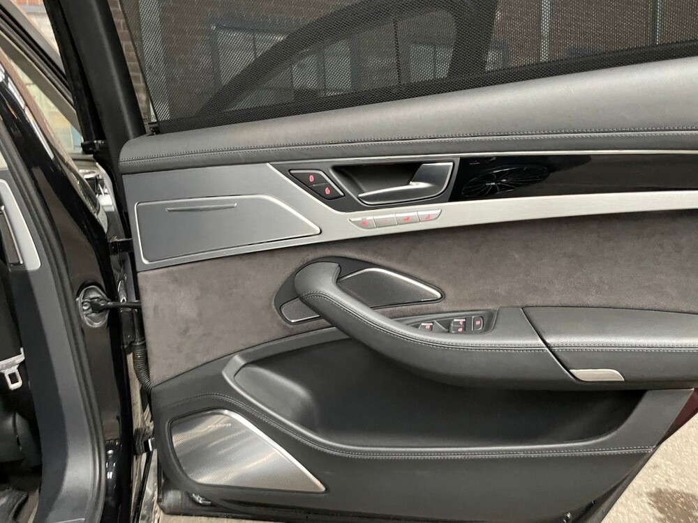 Audi A8 Long 6.3 W12 Quattro 500hp 2011