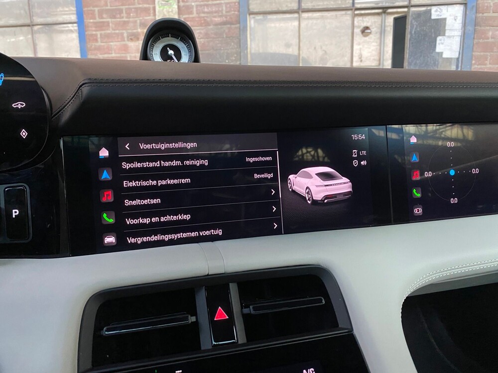 Porsche Taycan PERFORMANCE 84kWh Sport Chrono 381hp 2021 Manufacturer's Warranty -Orig. NL-, L-982-RT