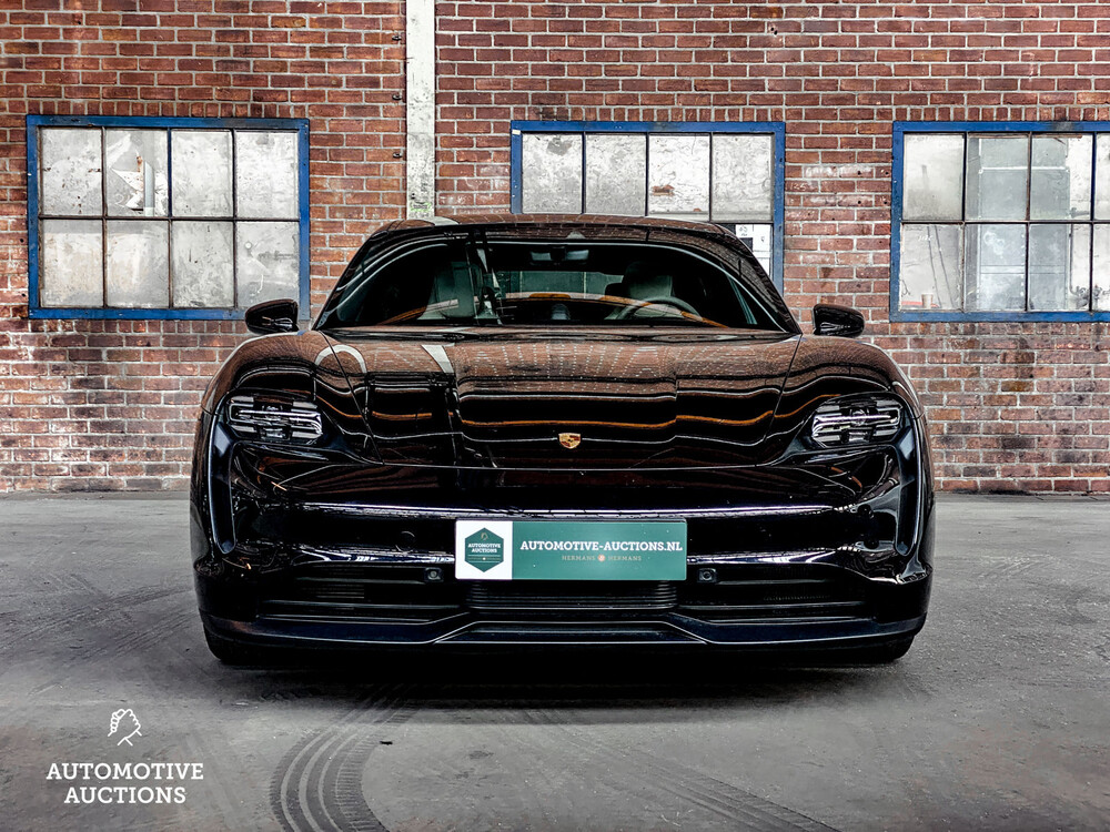 Porsche Taycan PERFORMANCE 84kWh Sport Chrono 381hp 2021 Manufacturer's Warranty -Orig. NL-, L-982-RT