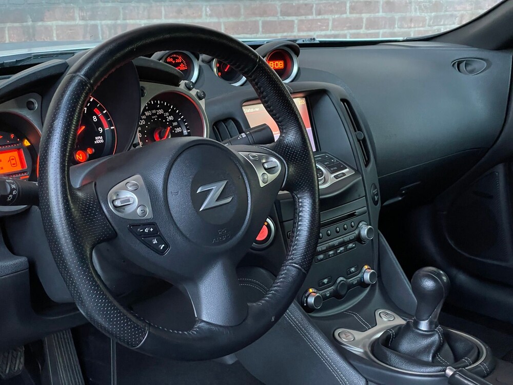 Nissan 370Z 3.7 V6 328hp 2017