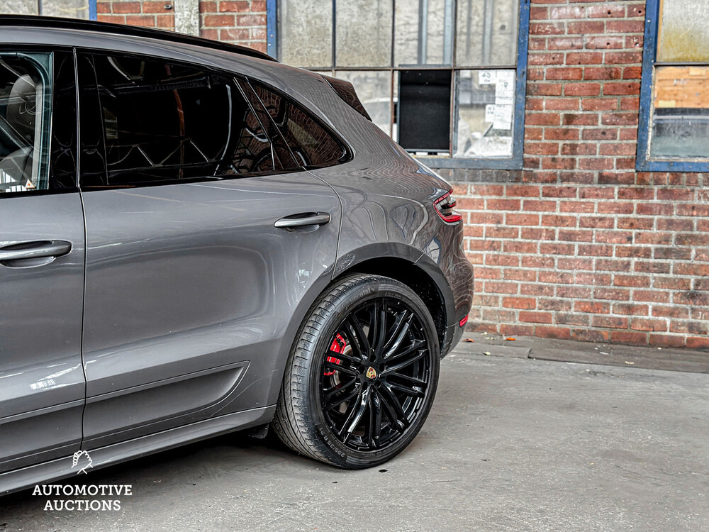 Porsche Macan Turbo 3.6 V6 400PS Sport-Chrono 2015, H-594-HH