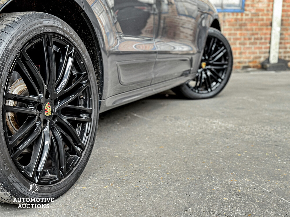 Porsche Macan Turbo 3.6 V6 400PS Sport-Chrono 2015, H-594-HH