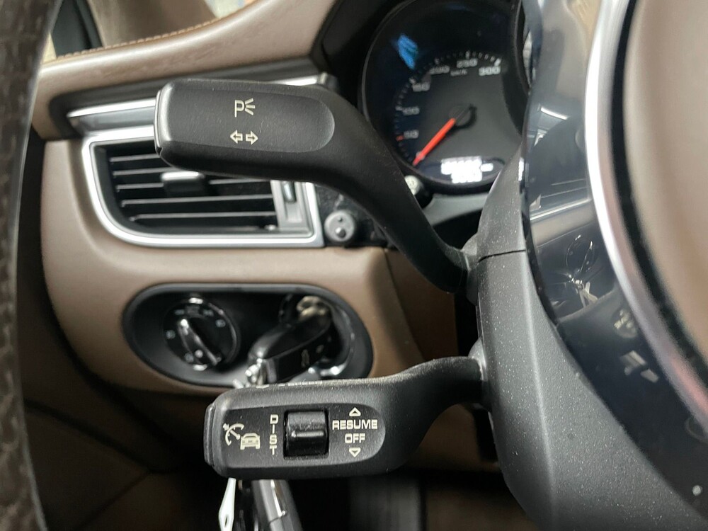 Porsche Macan Turbo 3.6 V6 400PS Sport-Chrono 2015, H-594-HH