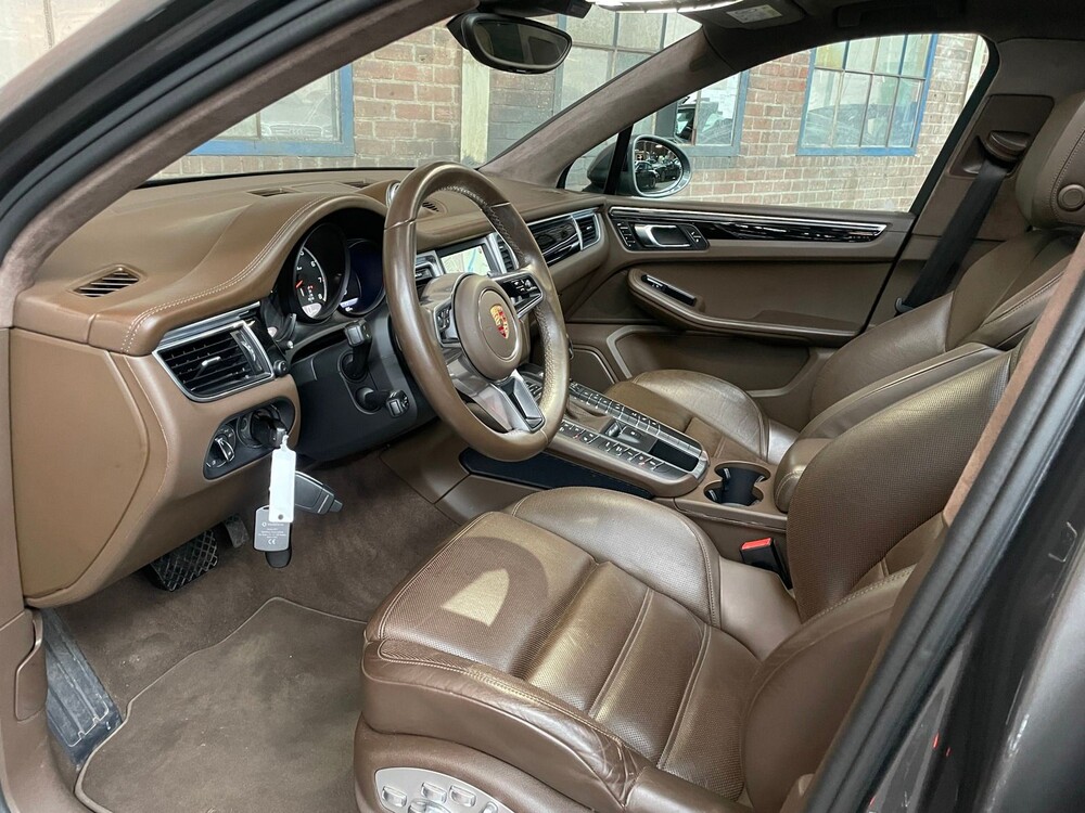 Porsche Macan Turbo 3.6 V6 400PS Sport-Chrono 2015, H-594-HH