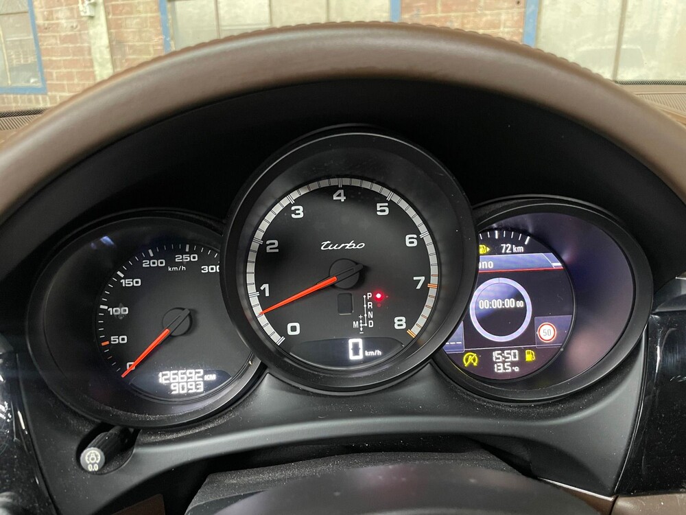 Porsche Macan Turbo 3.6 V6 400PS Sport-Chrono 2015, H-594-HH