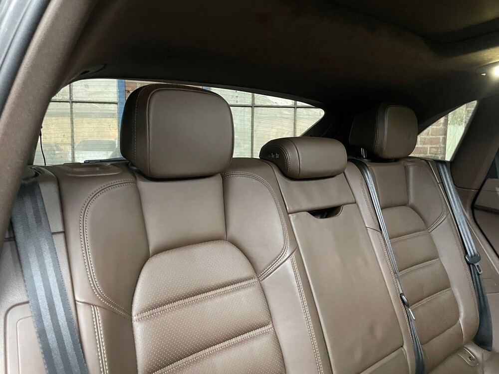 Porsche Macan Turbo 3.6 V6 400PS Sport-Chrono 2015, H-594-HH