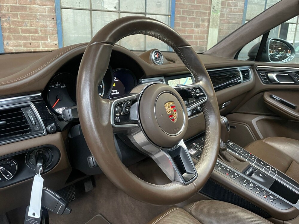 Porsche Macan Turbo 3.6 V6 400PS Sport-Chrono 2015, H-594-HH