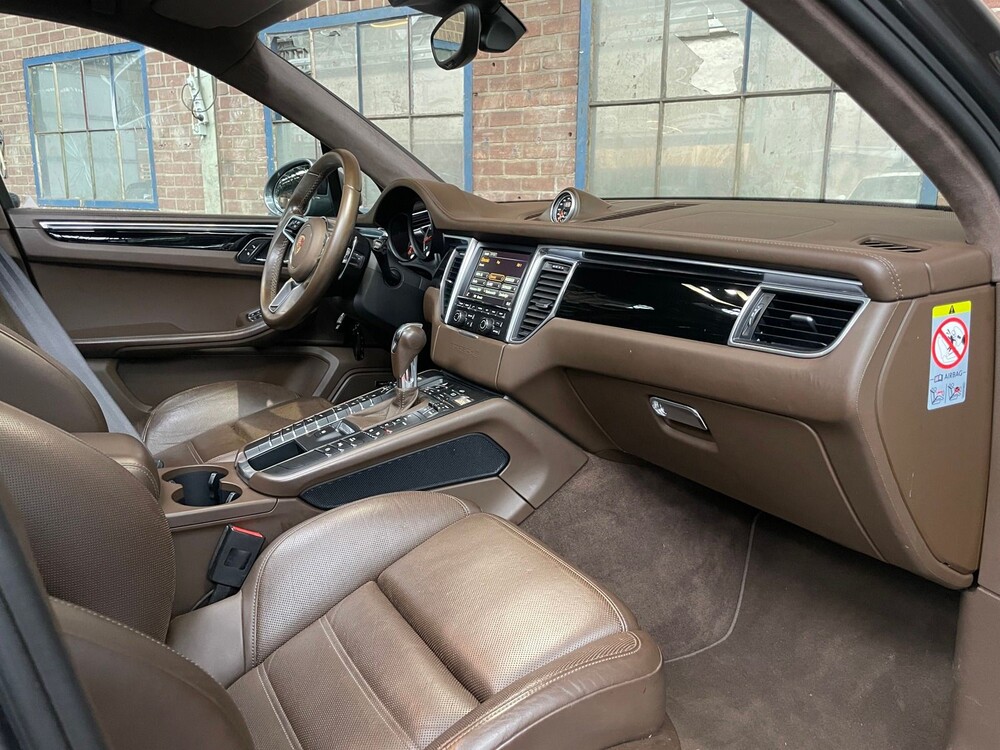 Porsche Macan Turbo 3.6 V6 400PS Sport-Chrono 2015, H-594-HH