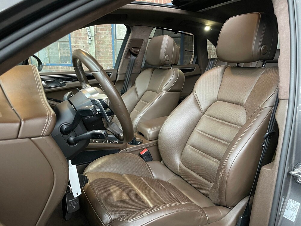 Porsche Macan Turbo 3.6 V6 400PS Sport-Chrono 2015, H-594-HH