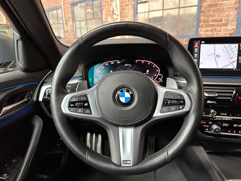 BMW 520e M-Sport Business Edition Plus 204PS 2022 -Orig. NL-5-Serie, N-654-UK Herstellergarantie