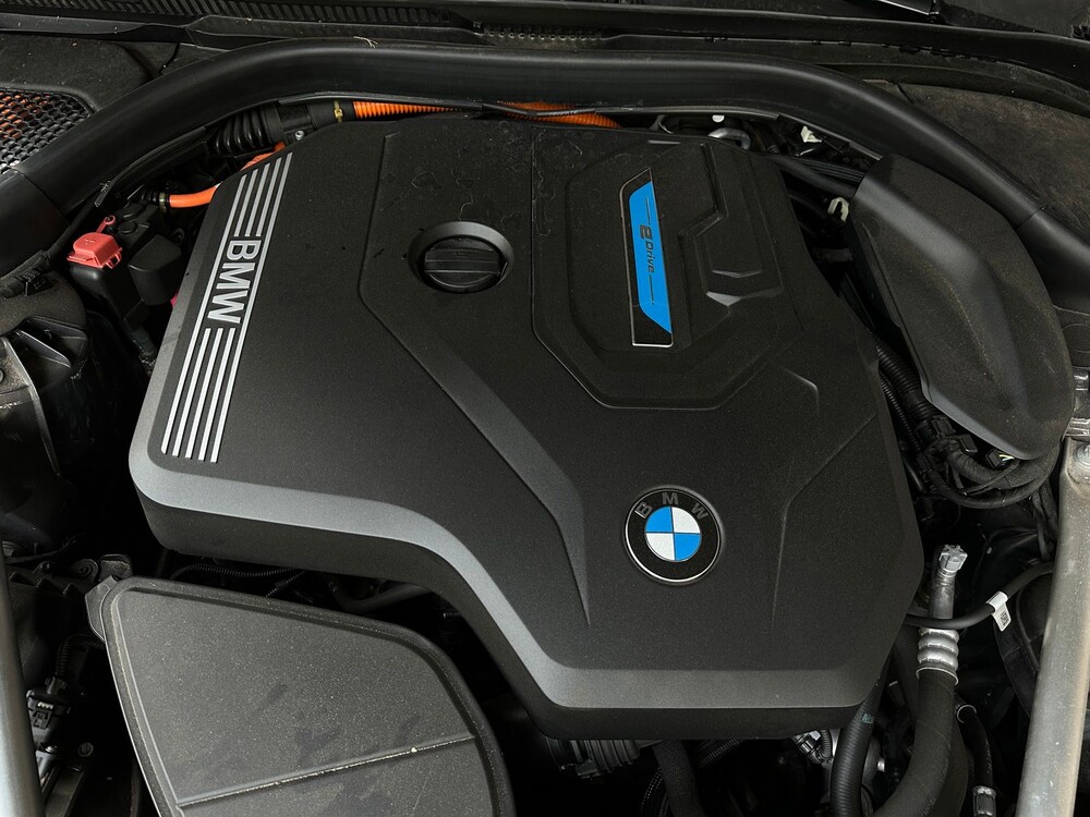 BMW 520e M-Sport Business Edition Plus 204PS 2022 -Orig. NL-5-Serie, N-654-UK Herstellergarantie