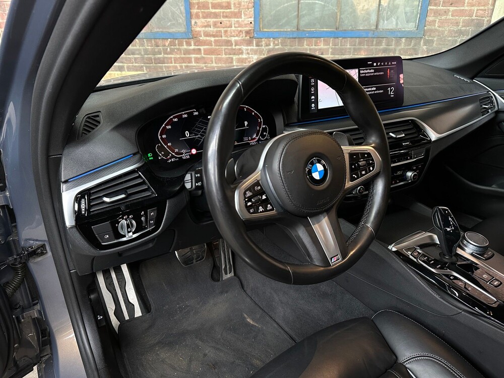 BMW 520e M-Sport Business Edition Plus 204PS 2022 -Orig. NL-5-Serie, N-654-UK Herstellergarantie