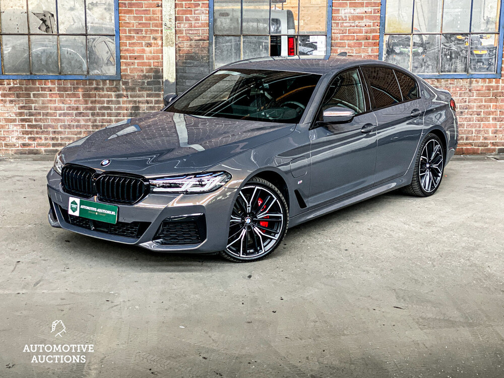 BMW 520e M-Sport Business Edition Plus 204PS 2022 -Orig. NL-5-Serie, N-654-UK Herstellergarantie