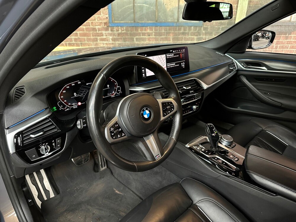 BMW 520e M-Sport Business Edition Plus 204PS 2022 -Orig. NL-5-Serie, N-654-UK Herstellergarantie