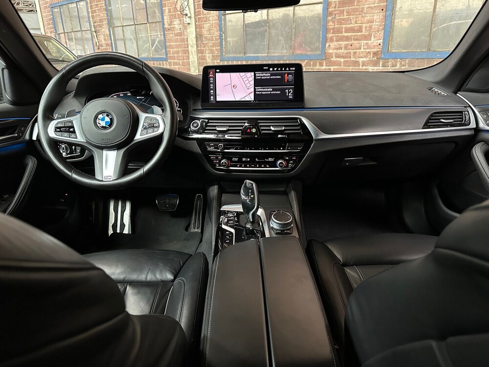BMW 520e M-Sport Business Edition Plus 204PS 2022 -Orig. NL-5-Serie, N-654-UK Herstellergarantie