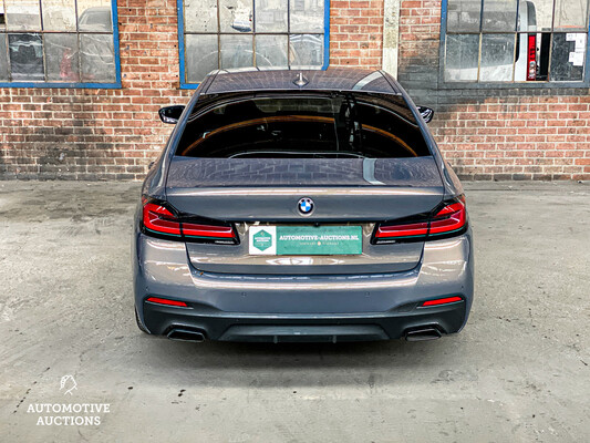 BMW 520e M-Sport Business Edition Plus 204hp 2022 -Orig. NL- 5 Series, N-654-UK Manufacturer's Warranty