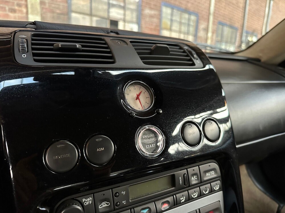 Aston Martin Vanquish 5.3 V12 460hp 2004 -Youngtimer-