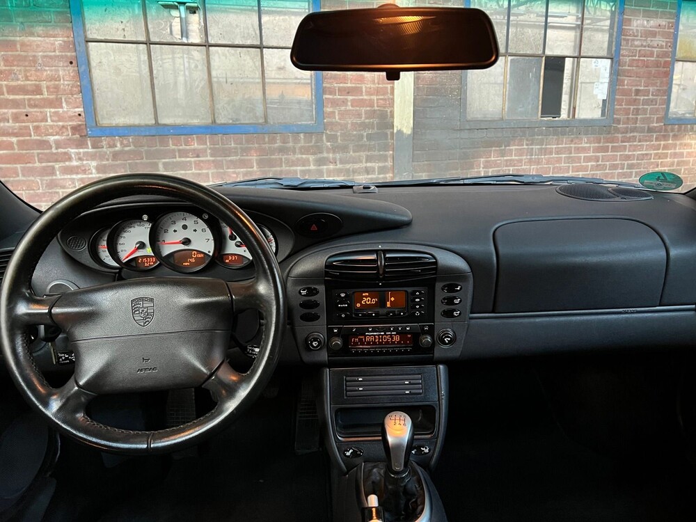 Porsche 911 Carrera 4 996 3.4 Coupé 301hp 1999, 53-GVJ-6 -Youngtimer-