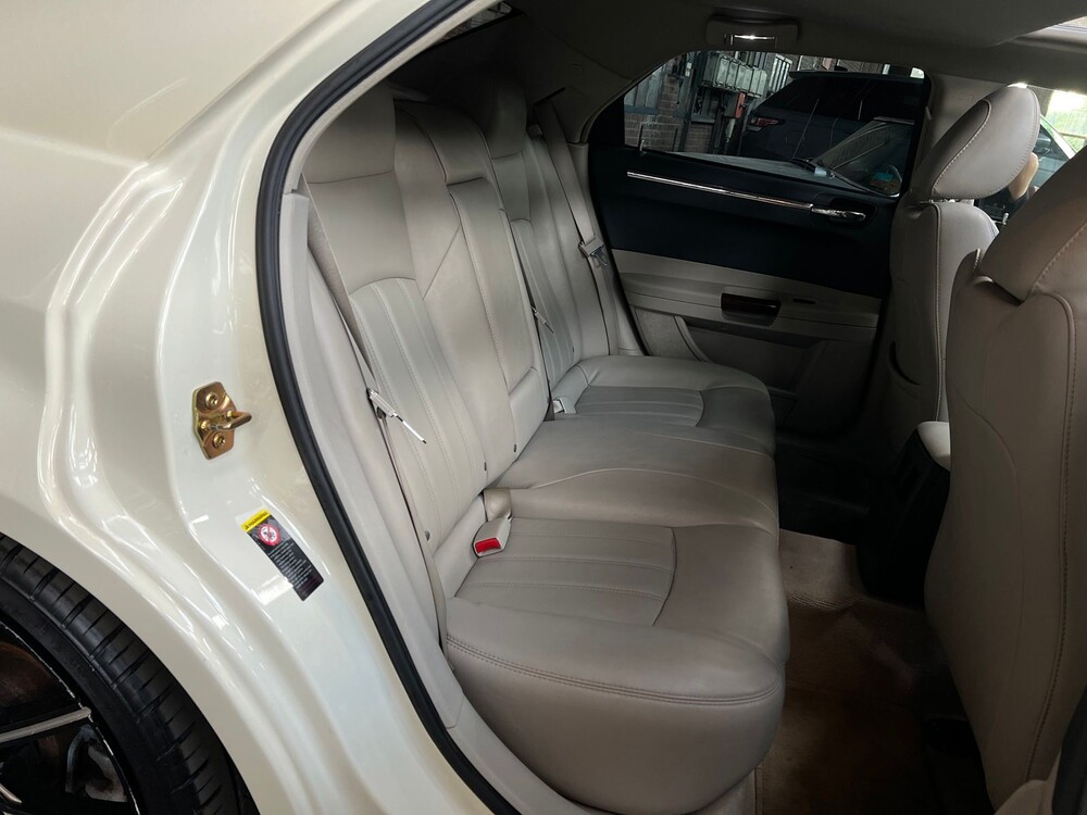 Chrysler 300C HEMI 5.7 V8 340hp 2006 -Youngtimer-